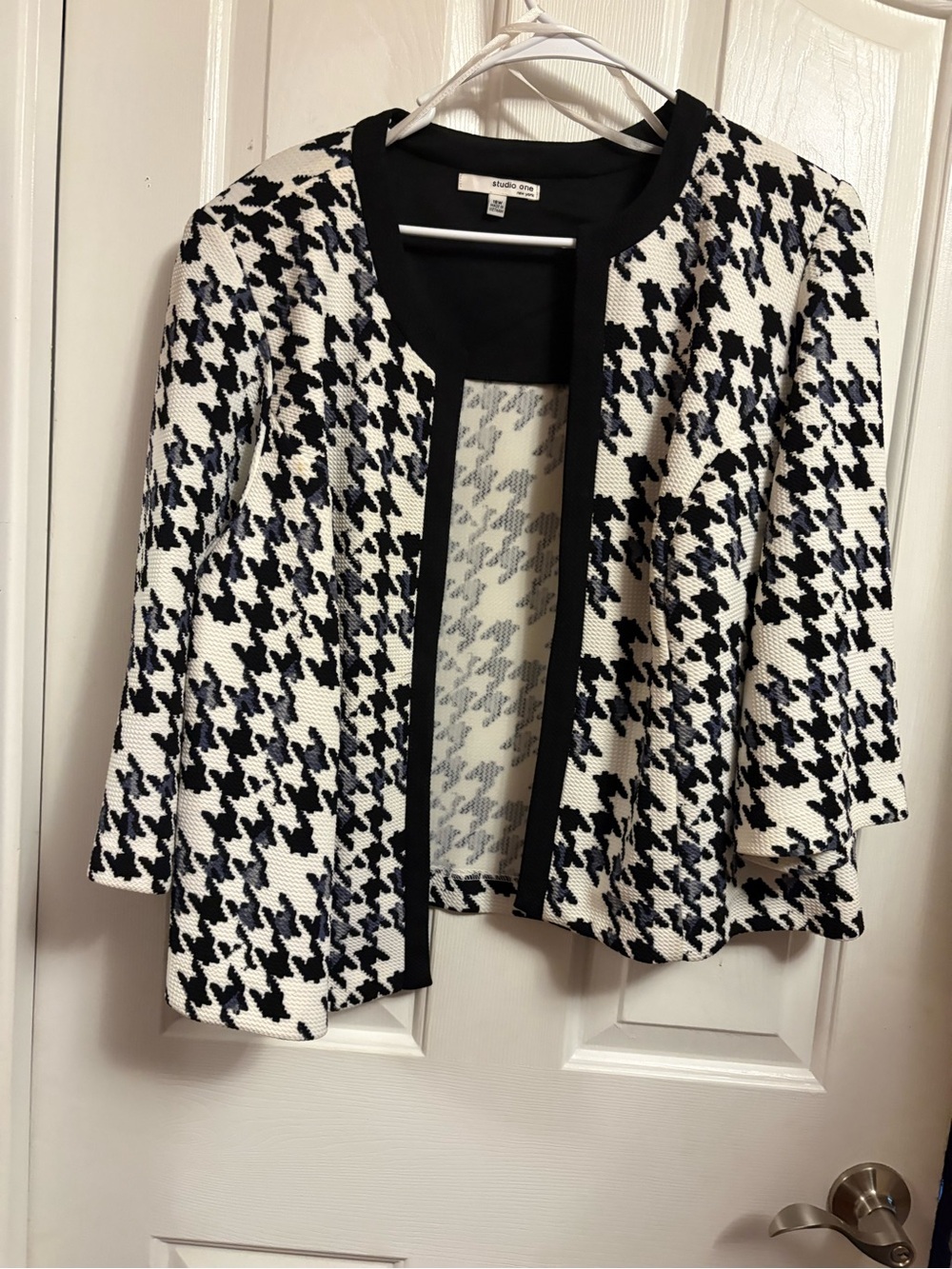 Studio One Black and White Houndstooth Open-Front Blazer